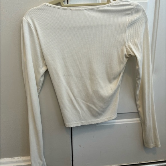 Pacsun- Long Sleeve Crop Top - Picture 3 of 3